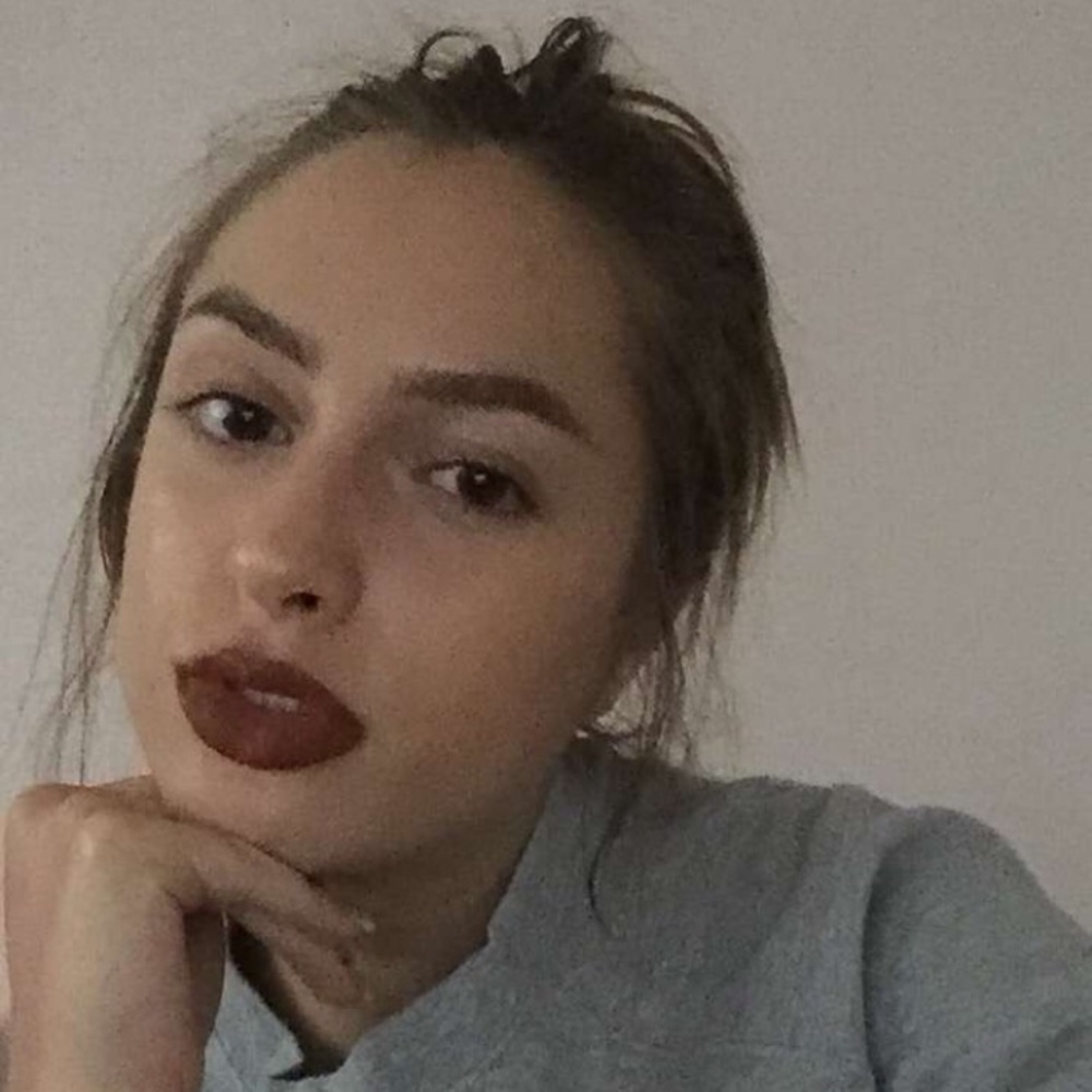 Meet your Posher, Isabella